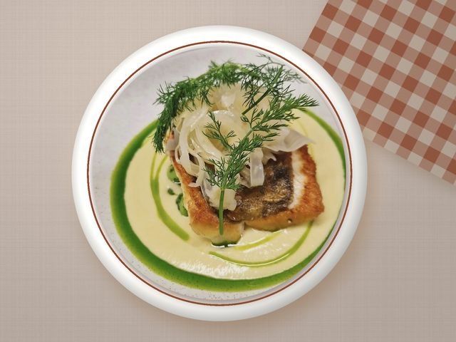 Peixe com creme e erva-doce